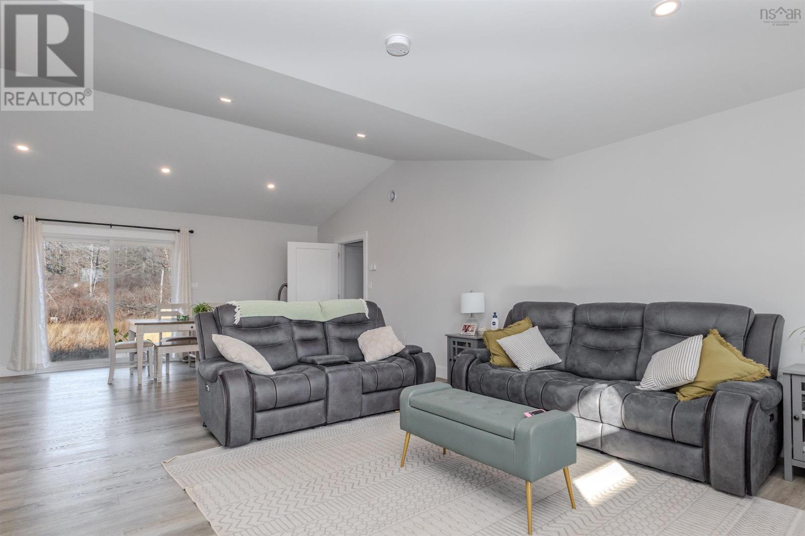 29 Amy Street, Port Morien, Nova Scotia  B1B 1A1 - Photo 3 - 202601203