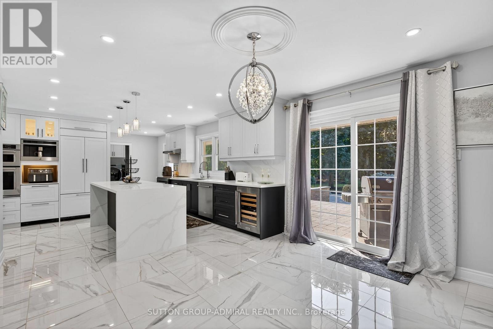 120 Lake Woods Drive, Whitchurch-Stouffville, Ontario  L4A 1P1 - Photo 17 - N12715948