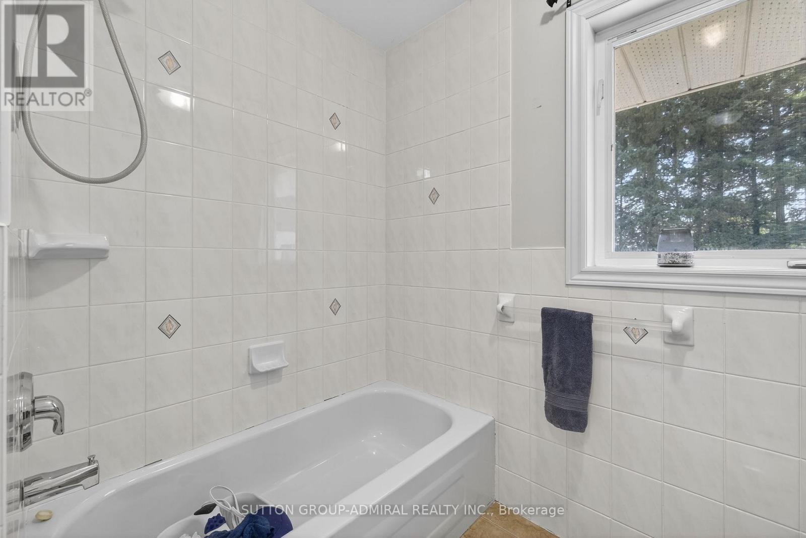 120 Lake Woods Drive, Whitchurch-Stouffville, Ontario  L4A 1P1 - Photo 45 - N12715948