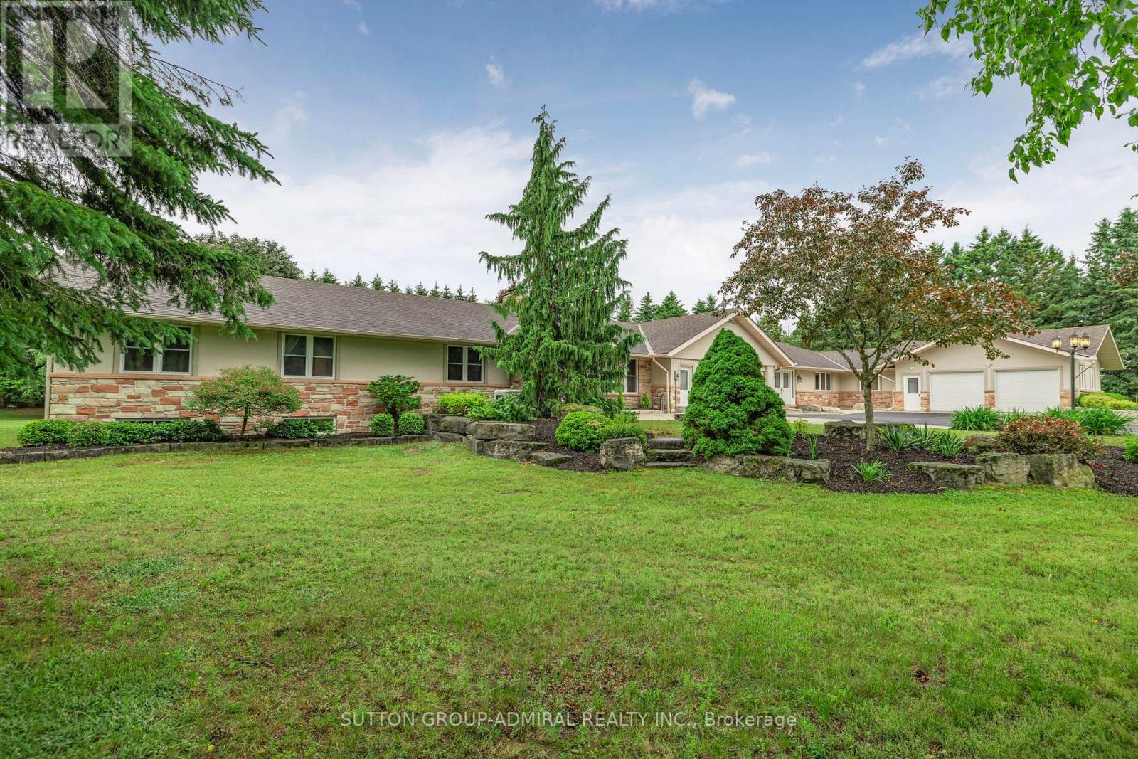 120 Lake Woods Drive, Whitchurch-Stouffville, Ontario  L4A 1P1 - Photo 5 - N12715948