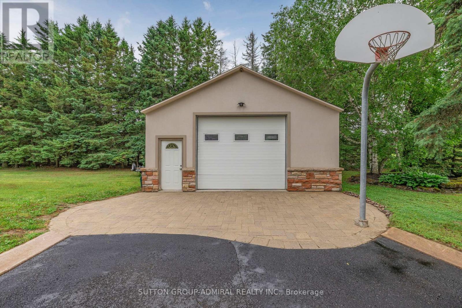 120 Lake Woods Drive, Whitchurch-Stouffville, Ontario  L4A 1P1 - Photo 6 - N12715948