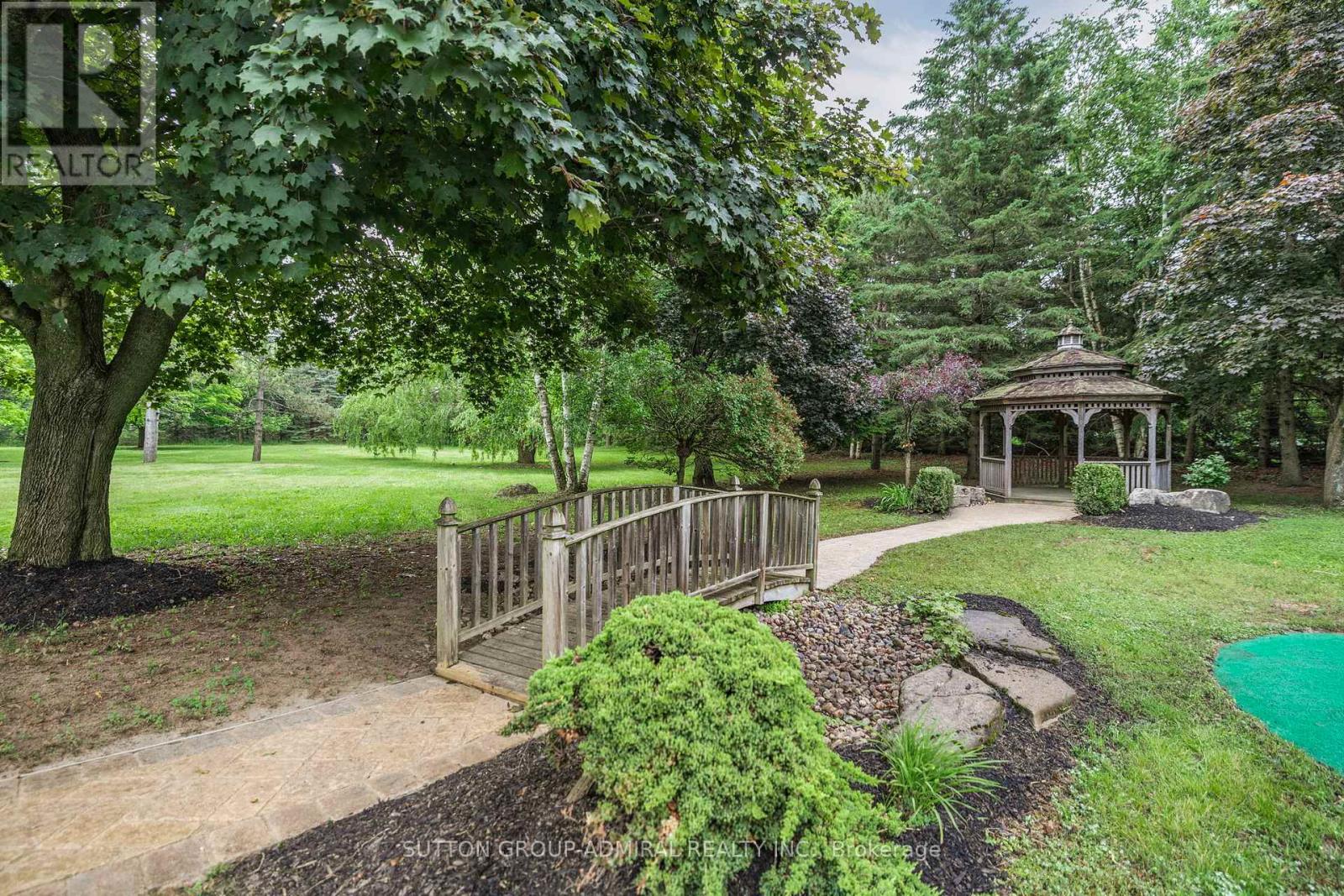 120 Lake Woods Drive, Whitchurch-Stouffville, Ontario  L4A 1P1 - Photo 9 - N12715948