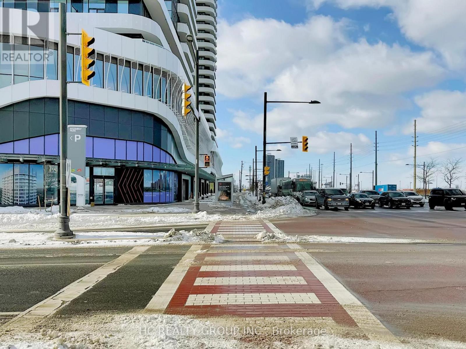 5001 - 8 Interchange Way, Vaughan, Ontario  L4K 0R2 - Photo 2 - N12715972