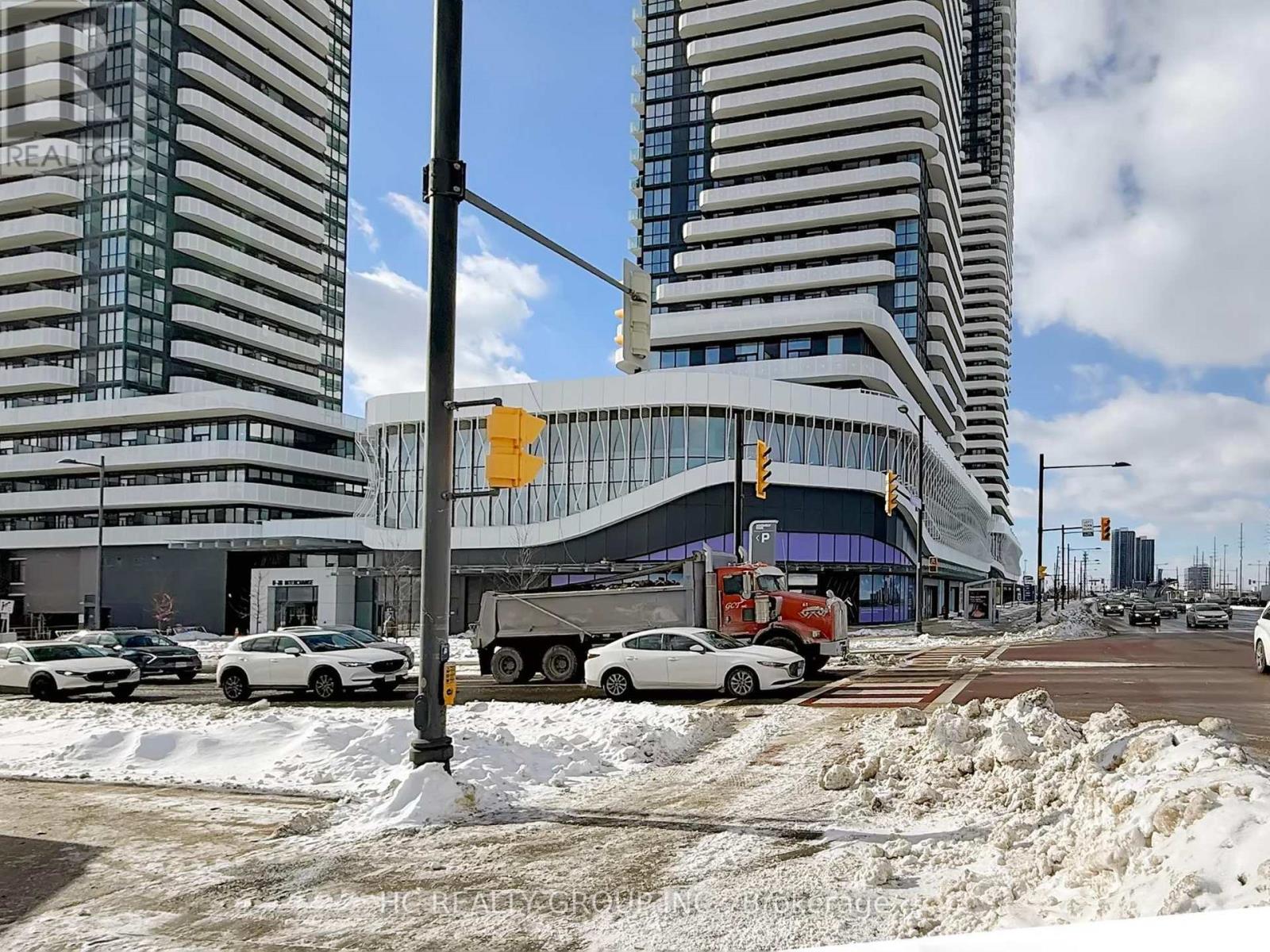 5001 - 8 Interchange Way, Vaughan, Ontario  L4K 0R2 - Photo 3 - N12715972