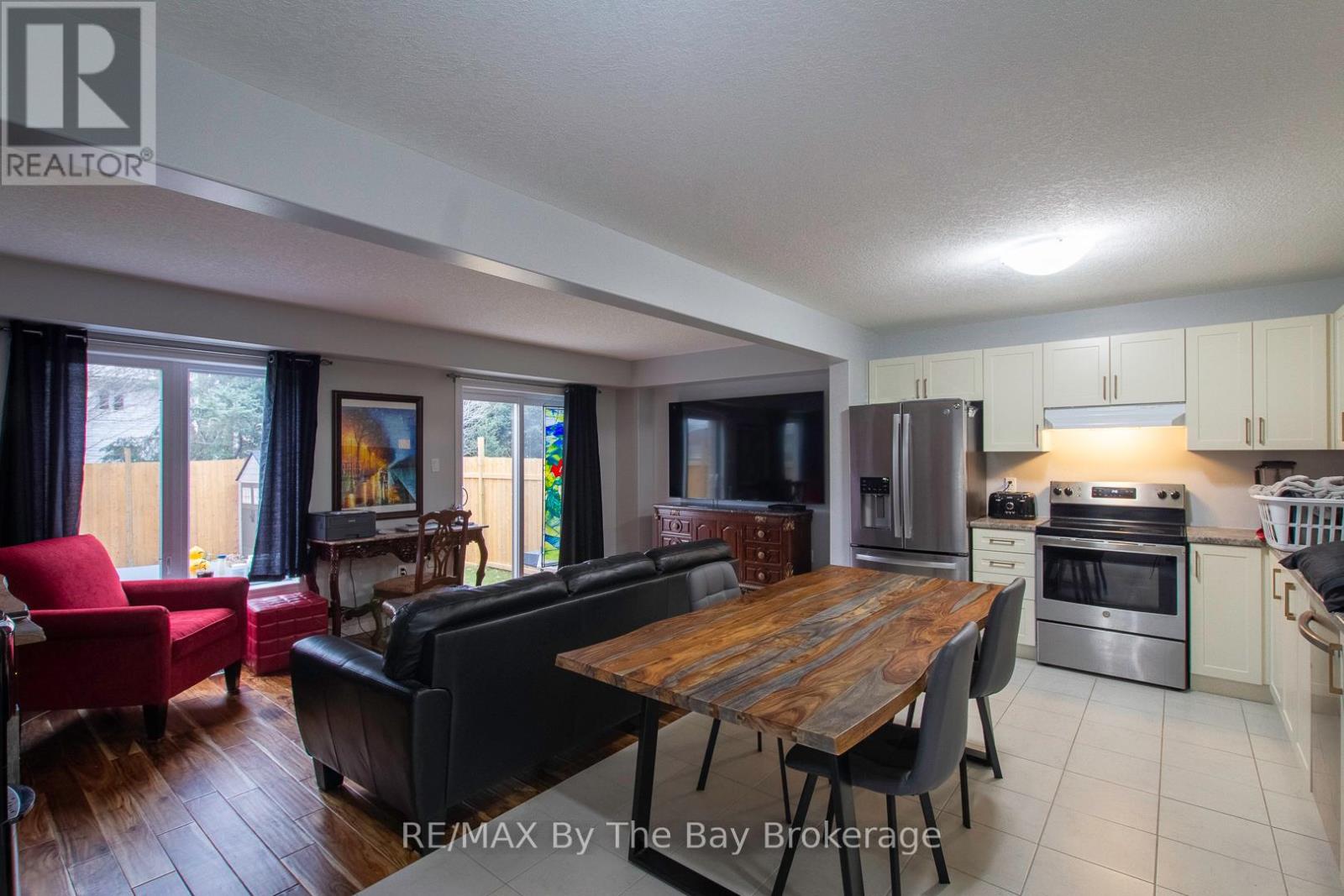 131 Stonebrook Way, Grey Highlands, Ontario  N0C 1H0 - Photo 9 - X12414267