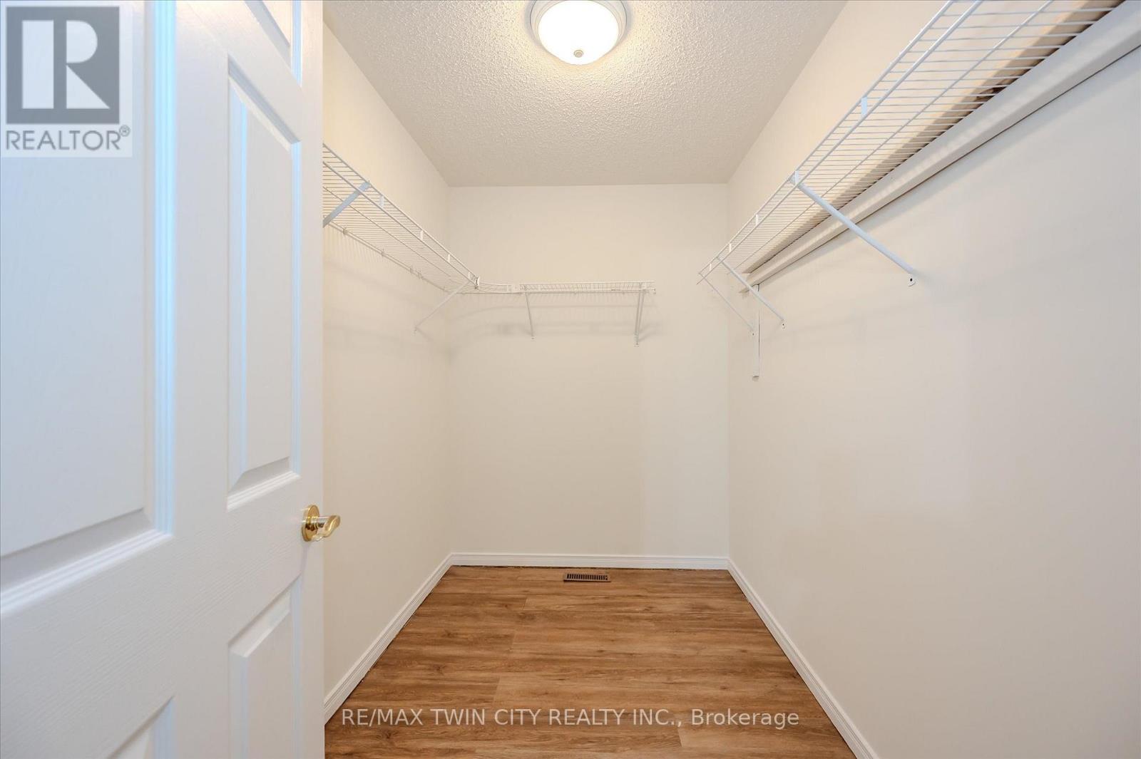 185 Wesley Crescent, Woolwich, Ontario  N2J 4G8 - Photo 18 - X12715916