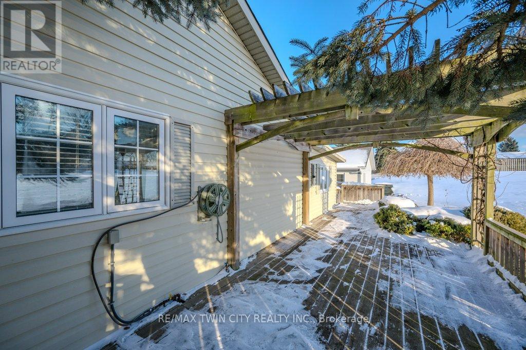 185 Wesley Crescent, Woolwich, Ontario  N2J 4G8 - Photo 28 - X12715916