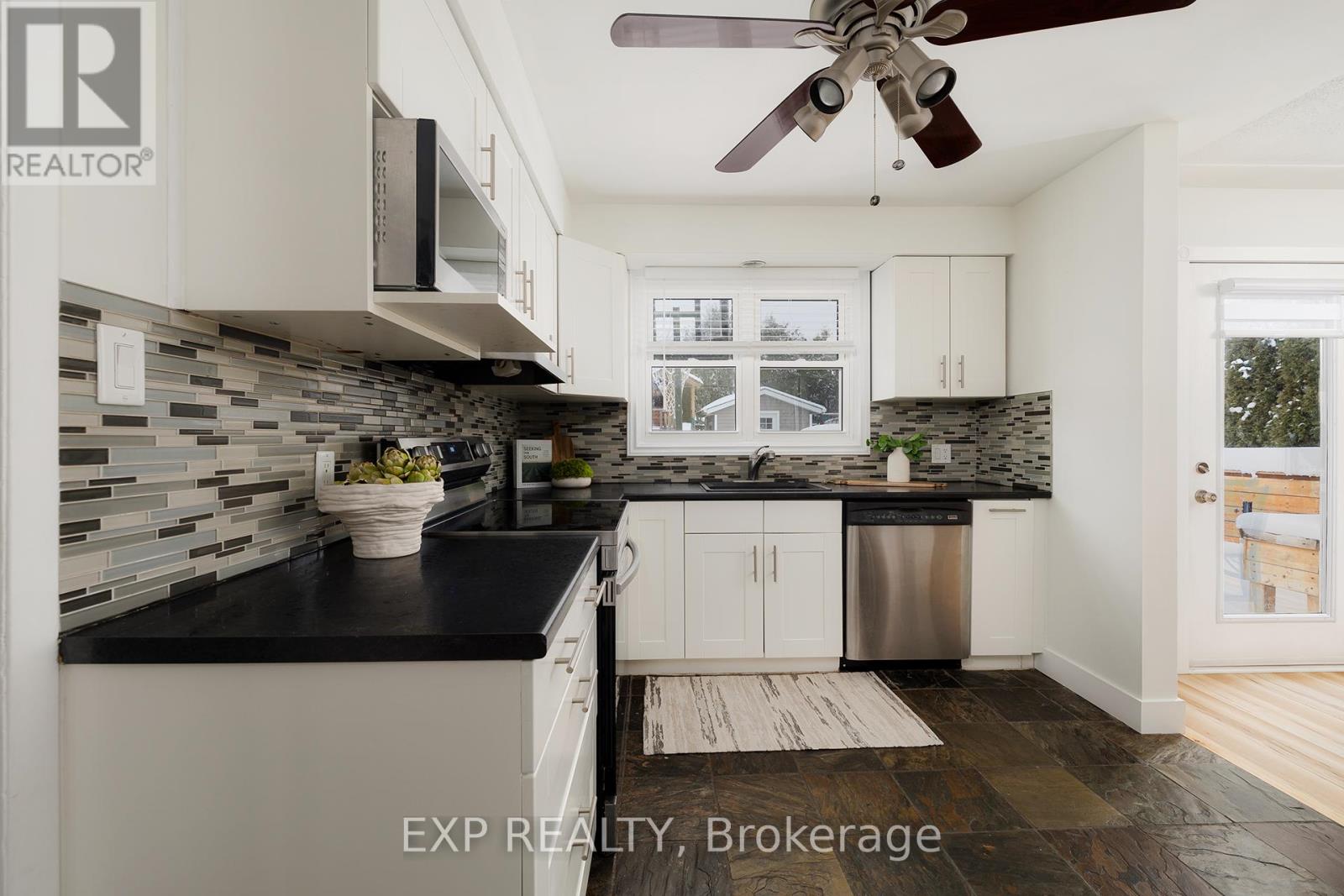 23 Dooley Drive, Kitchener, Ontario  N2A 1L5 - Photo 11 - X12715932