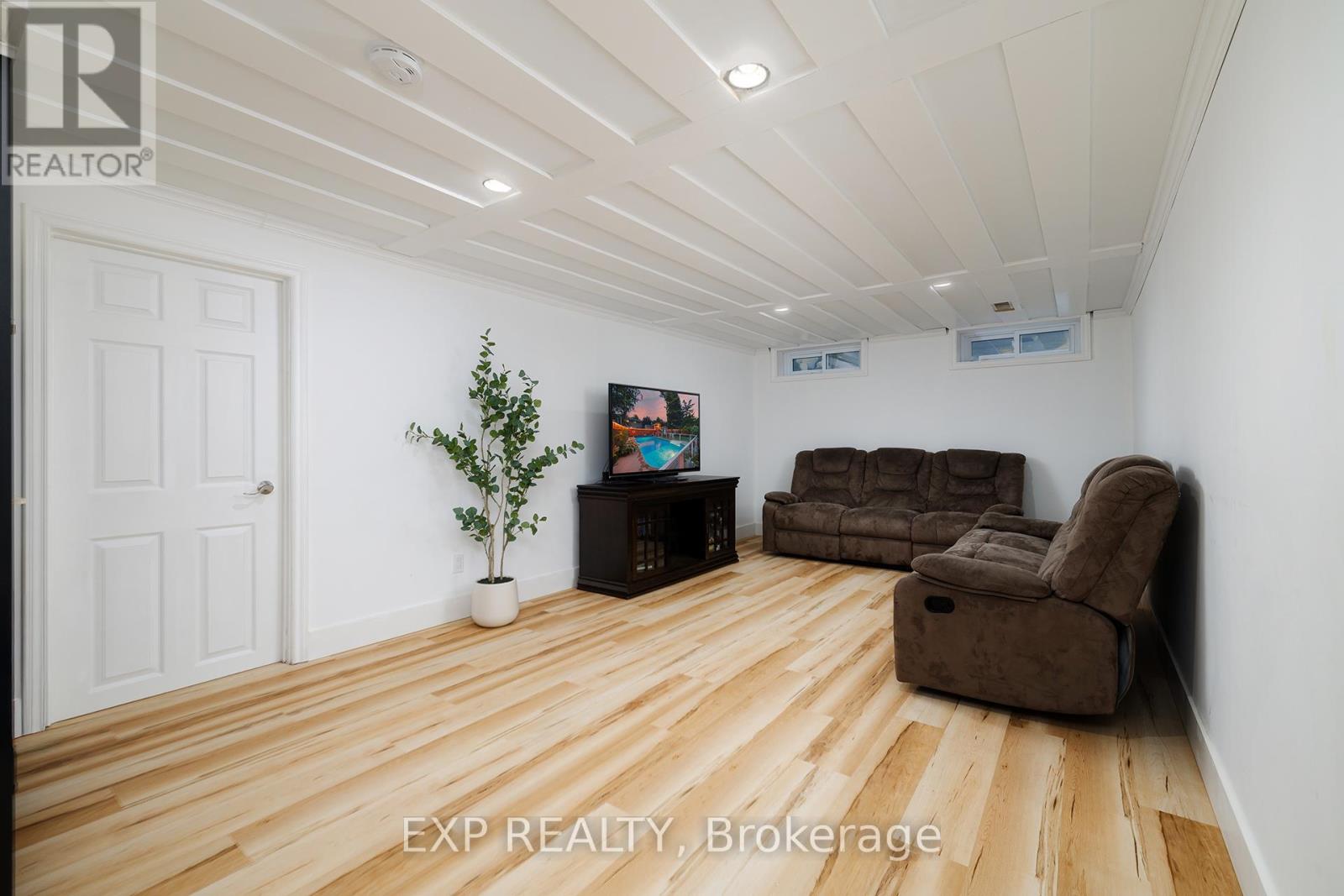 23 Dooley Drive, Kitchener, Ontario  N2A 1L5 - Photo 25 - X12715932