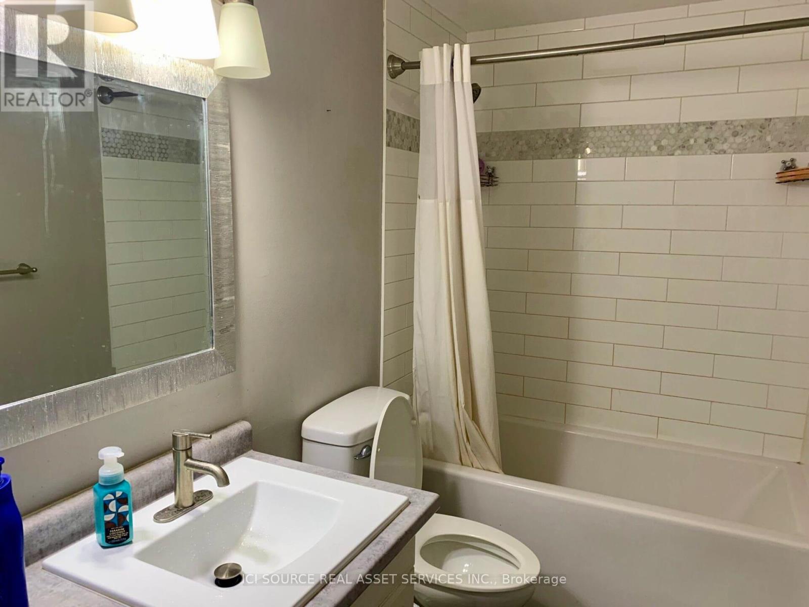 31 - 775 Osgoode Drive, London South, Ontario  N6E 1C2 - Photo 10 - X12715954