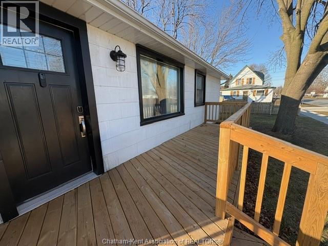 119 Lorne Avenue, Wallaceburg, Ontario  N8A 3Y9 - Photo 12 - 26000974