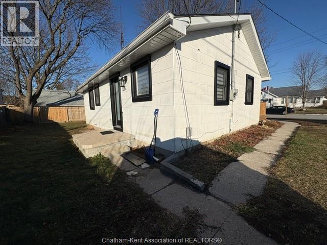 119 Lorne Avenue, Wallaceburg, Ontario  N8A 3Y9 - Photo 6 - 26000974