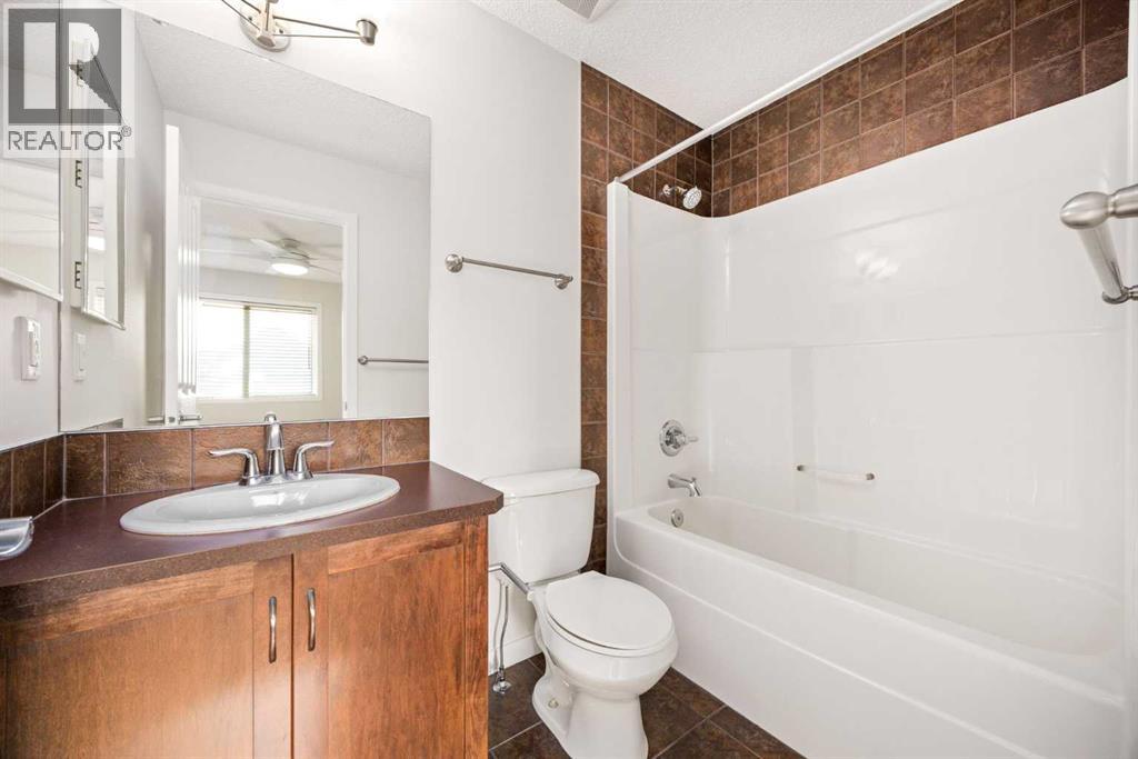 131 New Brighton Landing Se, Calgary, Alberta  T2Z 0S7 - Photo 16 - A2280351