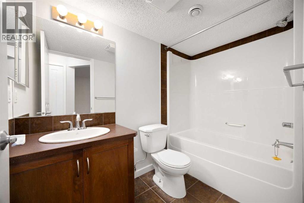 131 New Brighton Landing Se, Calgary, Alberta  T2Z 0S7 - Photo 21 - A2280351