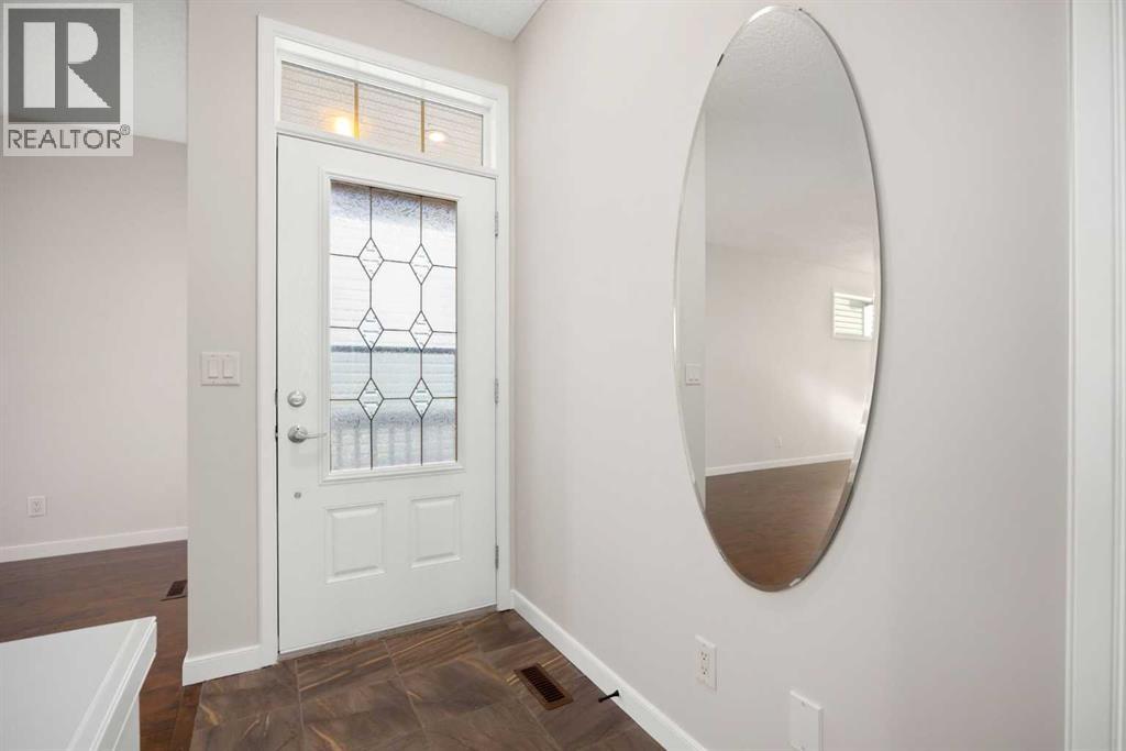 131 New Brighton Landing Se, Calgary, Alberta  T2Z 0S7 - Photo 3 - A2280351