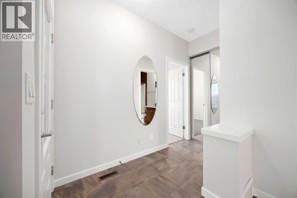 131 New Brighton Landing Se, Calgary, Alberta  T2Z 0S7 - Photo 4 - A2280351