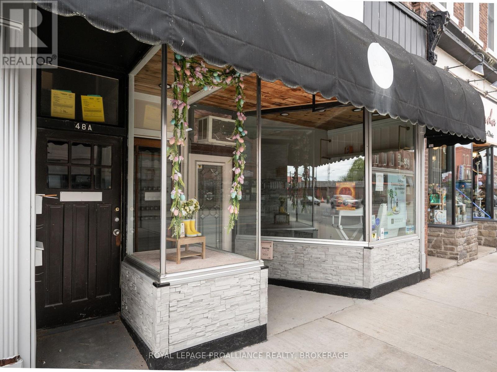 48 Dundas Street E, Greater Napanee, Ontario  K7R 1H8 - Photo 2 - X12715988