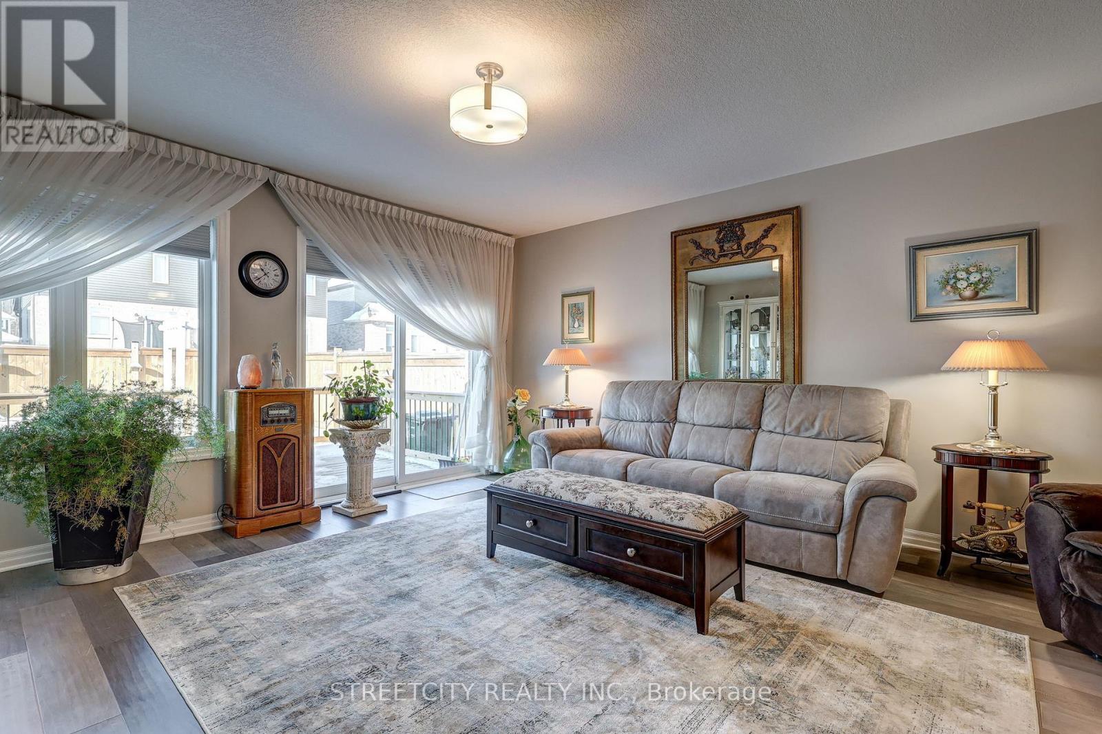 72 Ashberry Place, St. Thomas, Ontario  N5R 0H9 - Photo 14 - X12716004