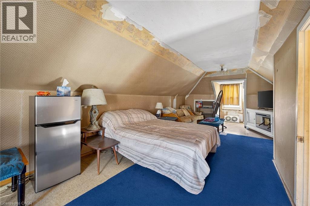 212 Troy Street, Mississauga, Ontario  L5G 1S7 - Photo 11 - 40799685