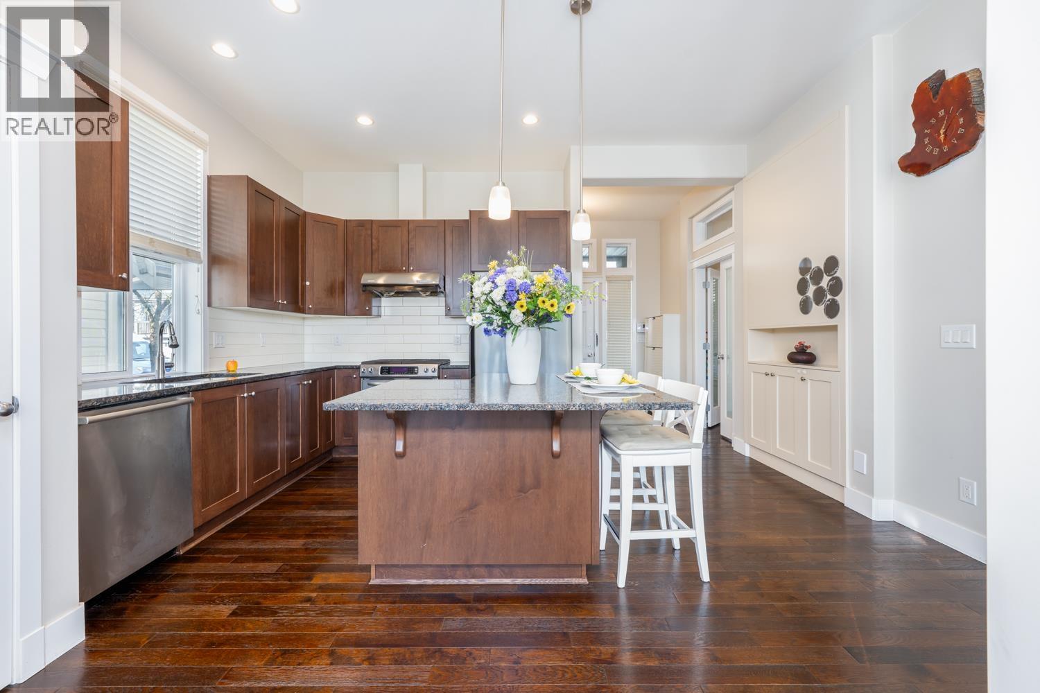 3470 Galloway Avenue, Coquitlam, British Columbia  V3E 0H7 - Photo 16 - R3080440