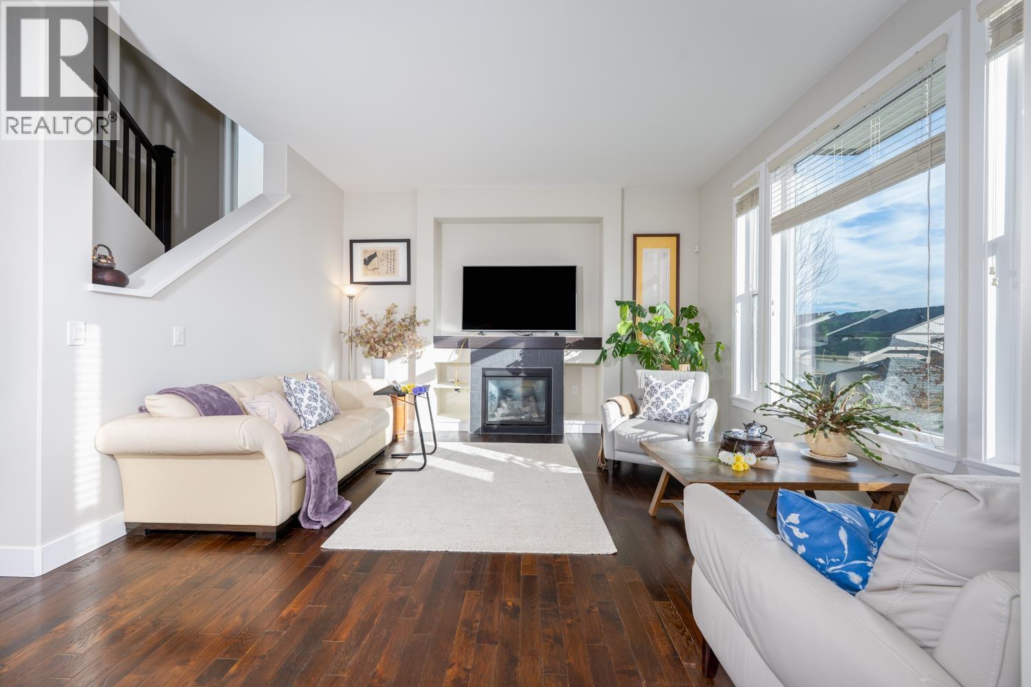 3470 Galloway Avenue, Coquitlam, British Columbia  V3E 0H7 - Photo 2 - R3080440