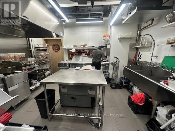 486 Front Street, Toronto, Ontario  M5V 0T1 - Photo 5 - C12716012