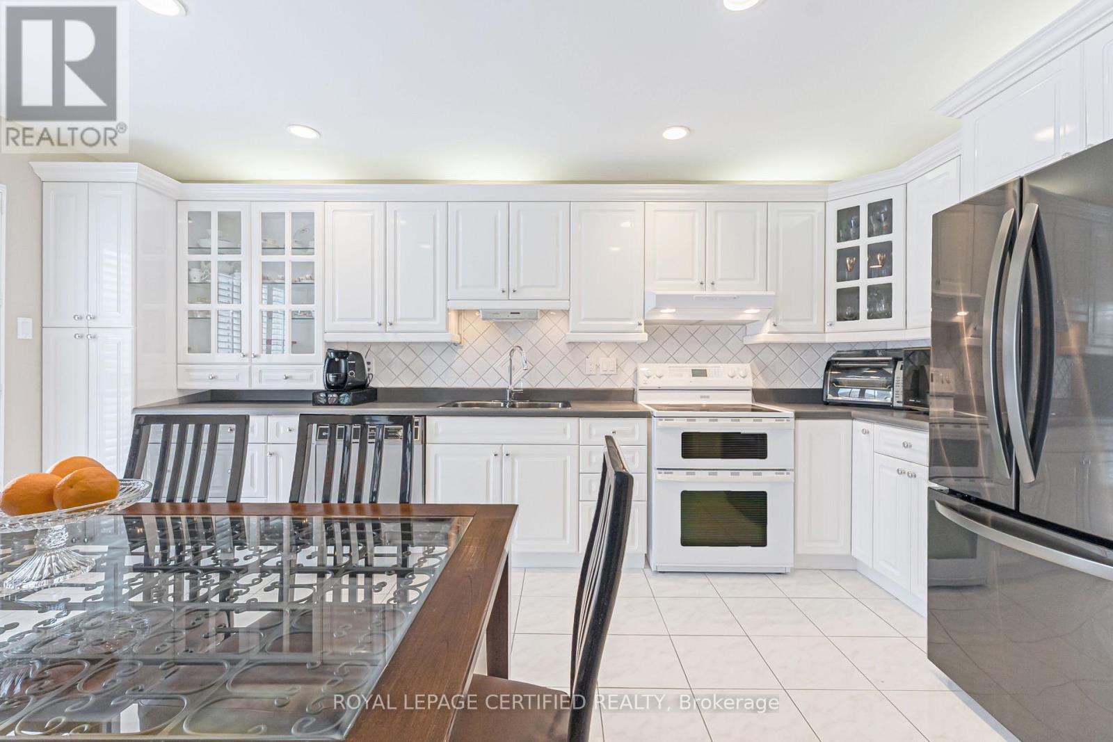 116 Malta Avenue, Brampton, Ontario  L6Y 4C8 - Photo 11 - W12715986