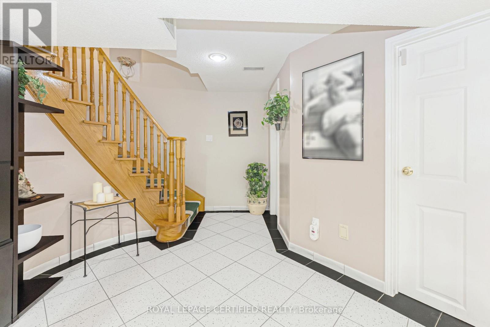 116 Malta Avenue, Brampton, Ontario  L6Y 4C8 - Photo 4 - W12715986