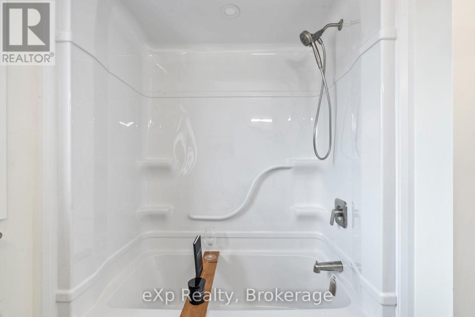 165 Jack's Way, Wellington North, Ontario N0G 2L4 - Photo 17 - X12716016