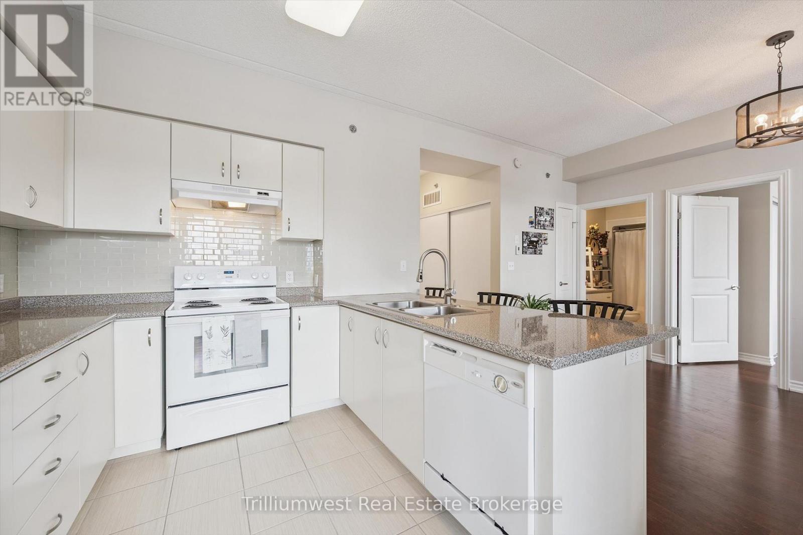 321 - 1440 GORDON STREET, Guelph, Ontario