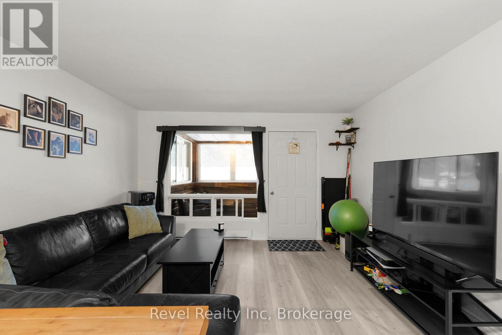 206 - 1 Georgian Bay Avenue, Parry Sound, Ontario P2A 3B1 - Photo 10 - X12716044