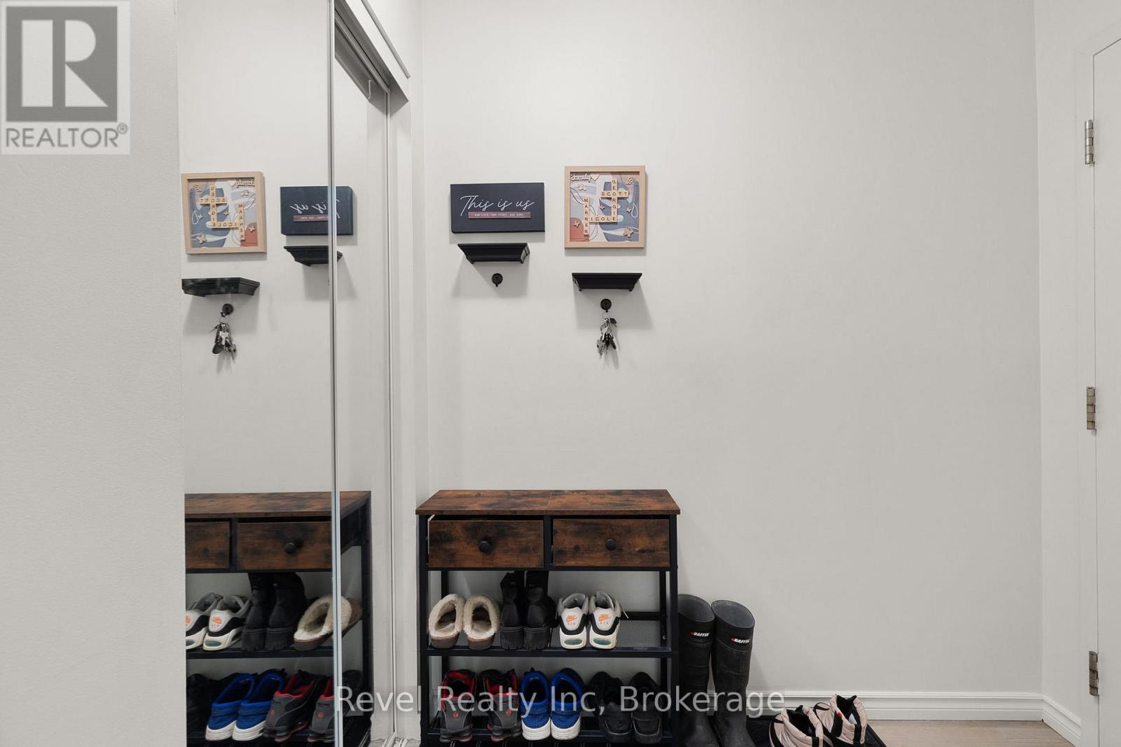 206 - 1 Georgian Bay Avenue, Parry Sound, Ontario P2A 3B1 - Photo 3 - X12716044