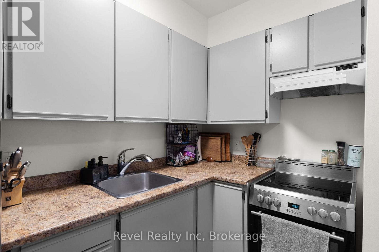 206 - 1 Georgian Bay Avenue, Parry Sound, Ontario P2A 3B1 - Photo 6 - X12716044