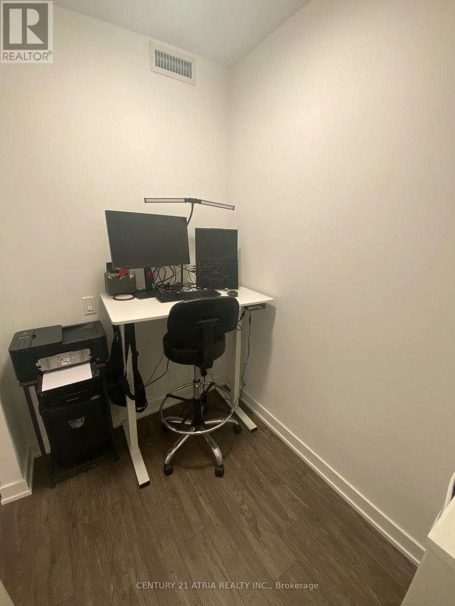 1005 - 88 QUEEN STREET E