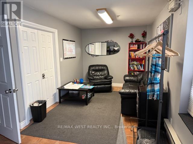 1 - 1 Marconi Court, Caledon, Ontario  L7E 1E4 - Photo 11 - W12715500