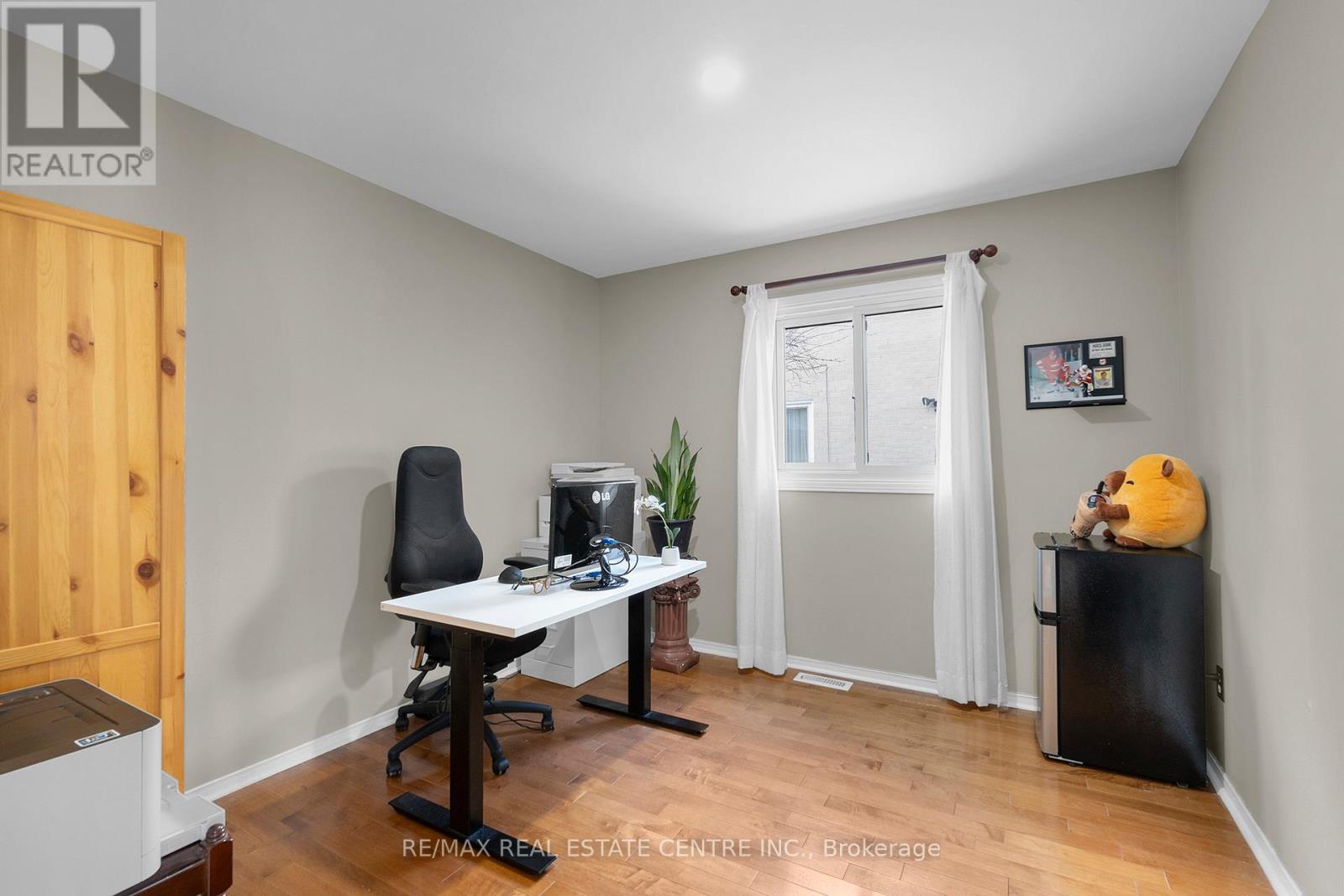 38 Sapphire Crescent, Brampton, Ontario  L6Z 4M4 - Photo 17 - W12716056