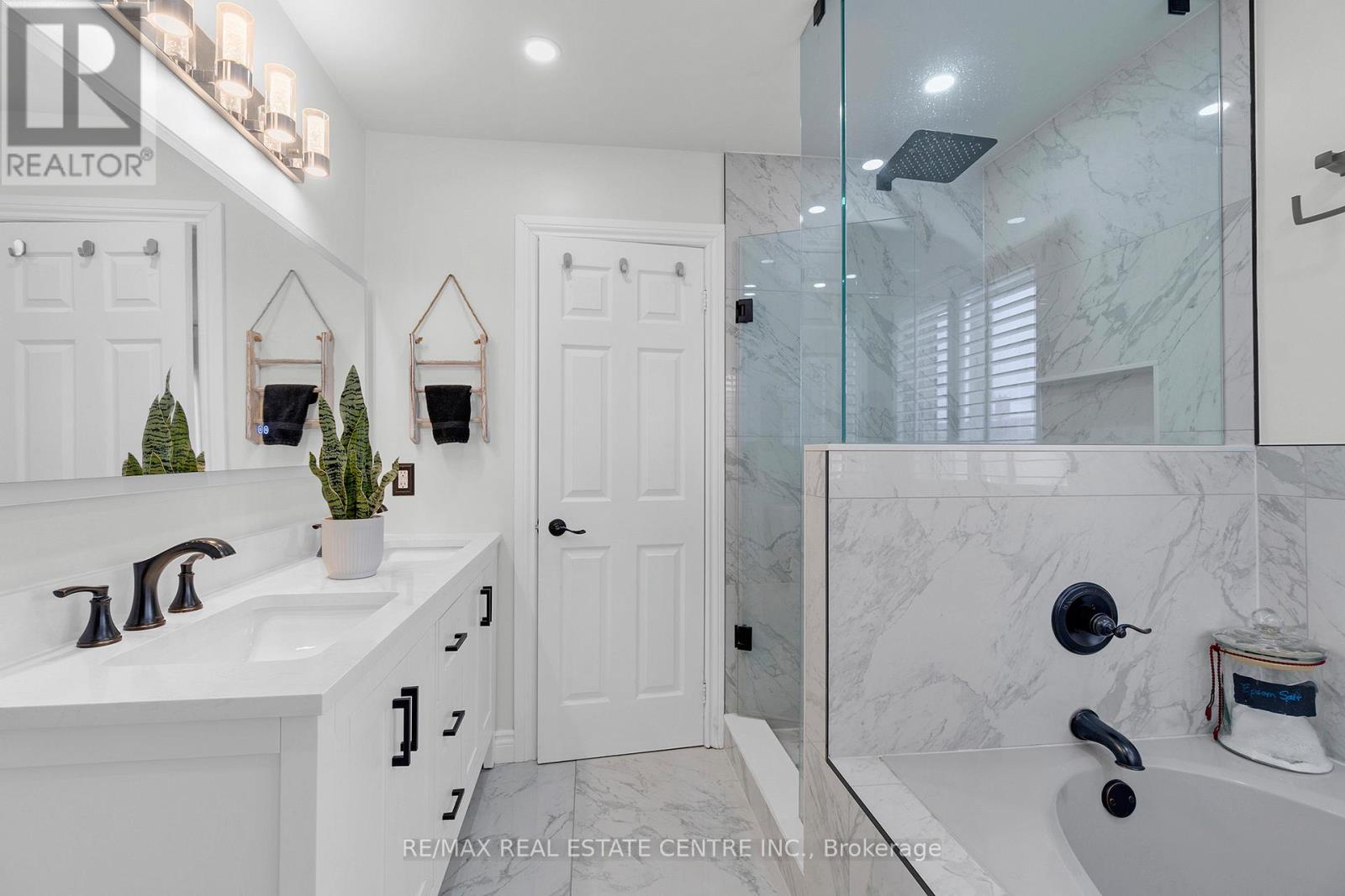 38 Sapphire Crescent, Brampton, Ontario  L6Z 4M4 - Photo 25 - W12716056