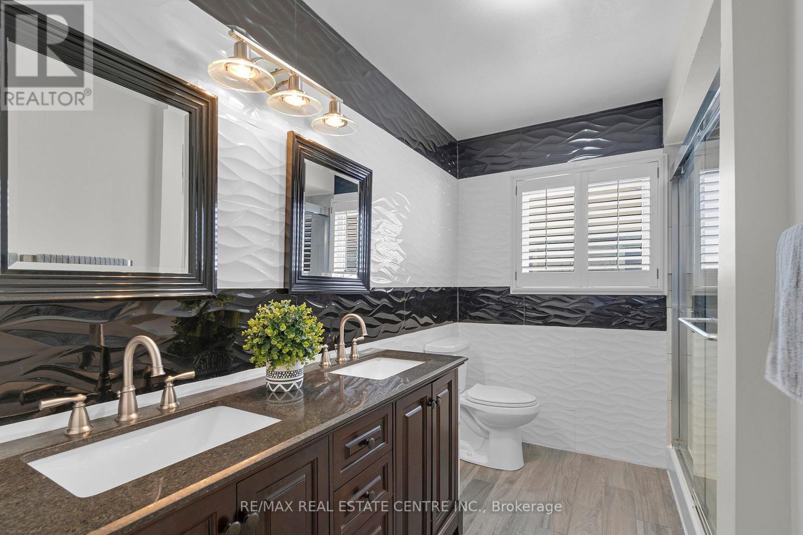 38 Sapphire Crescent, Brampton, Ontario  L6Z 4M4 - Photo 31 - W12716056