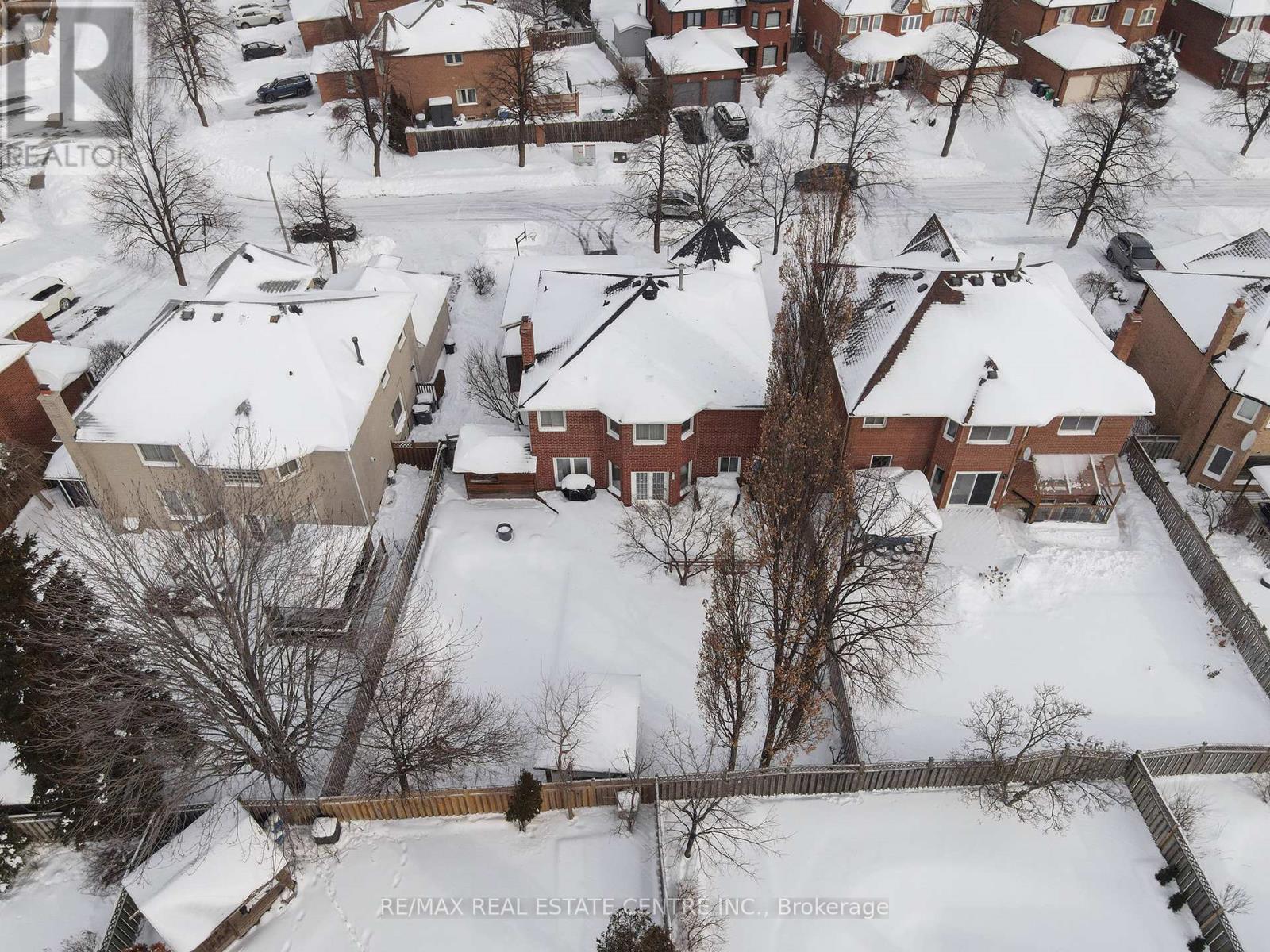 38 Sapphire Crescent, Brampton, Ontario  L6Z 4M4 - Photo 42 - W12716056