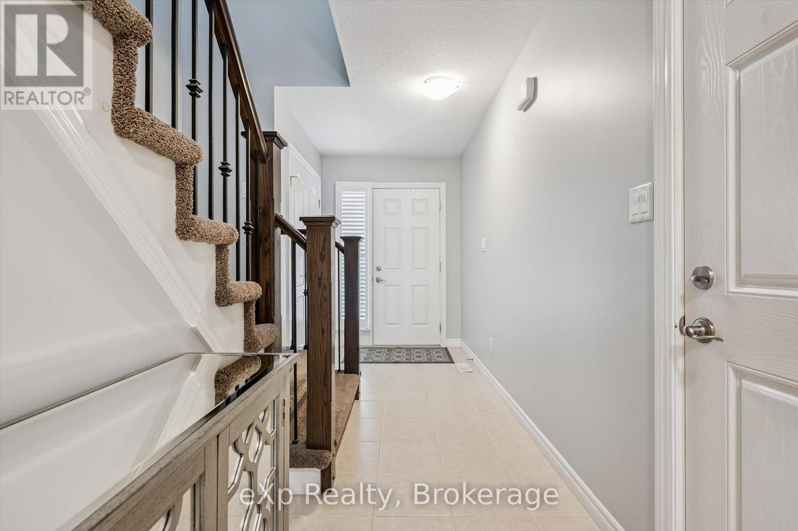 139 Couling Crescent, Guelph, Ontario  N1E 0G2 - Photo 5 - X12716090