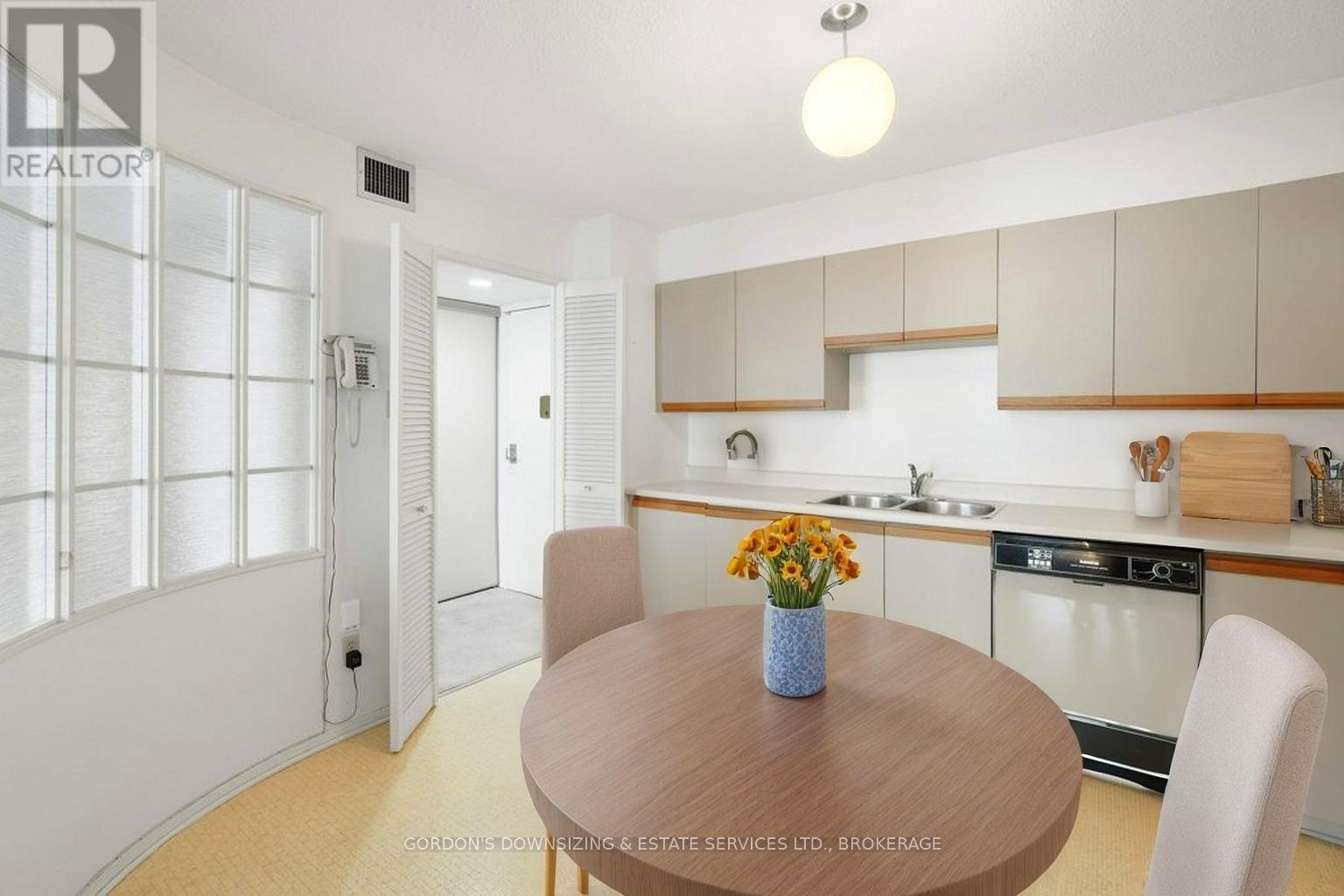 703 - 50 Emmerson Avenue, Ottawa, Ontario  K1Y 4P7 - Photo 19 - X12716084