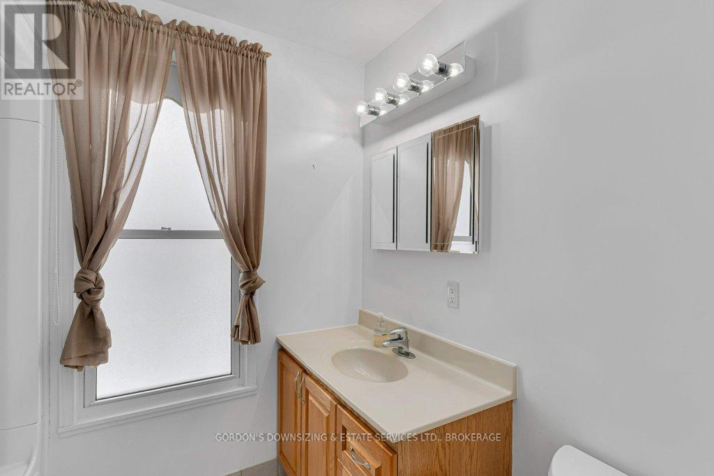 35 Mortensen Drive, Loyalist, Ontario  K7N 1W2 - Photo 26 - X12716098