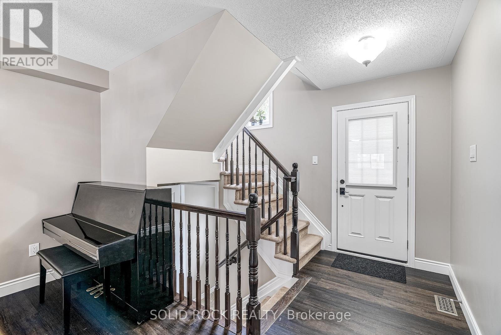 1855 Maple Grove Road, Ottawa, Ontario  K2S 0N9 - Photo 4 - X12716126