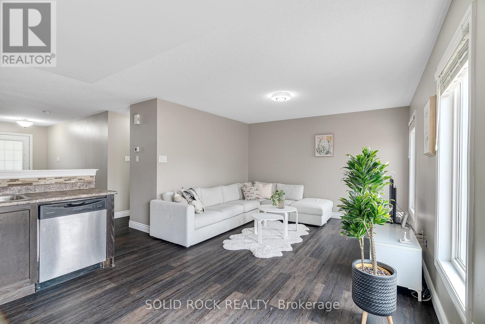 1855 Maple Grove Road, Ottawa, Ontario  K2S 0N9 - Photo 8 - X12716126