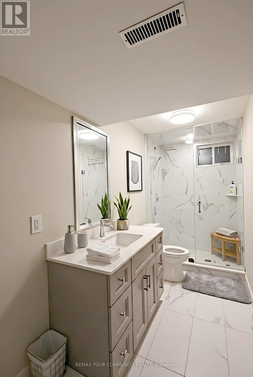 5 Tamara Drive, Richmond Hill, Ontario  L4S 1E7 - Photo 6 - N12676026