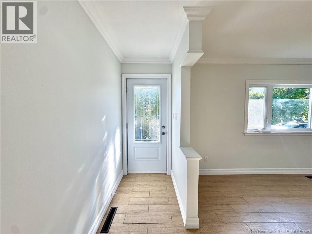 68 Coronation Drive, Moncton, New Brunswick  E1E 2X4 - Photo 3 - NB132482