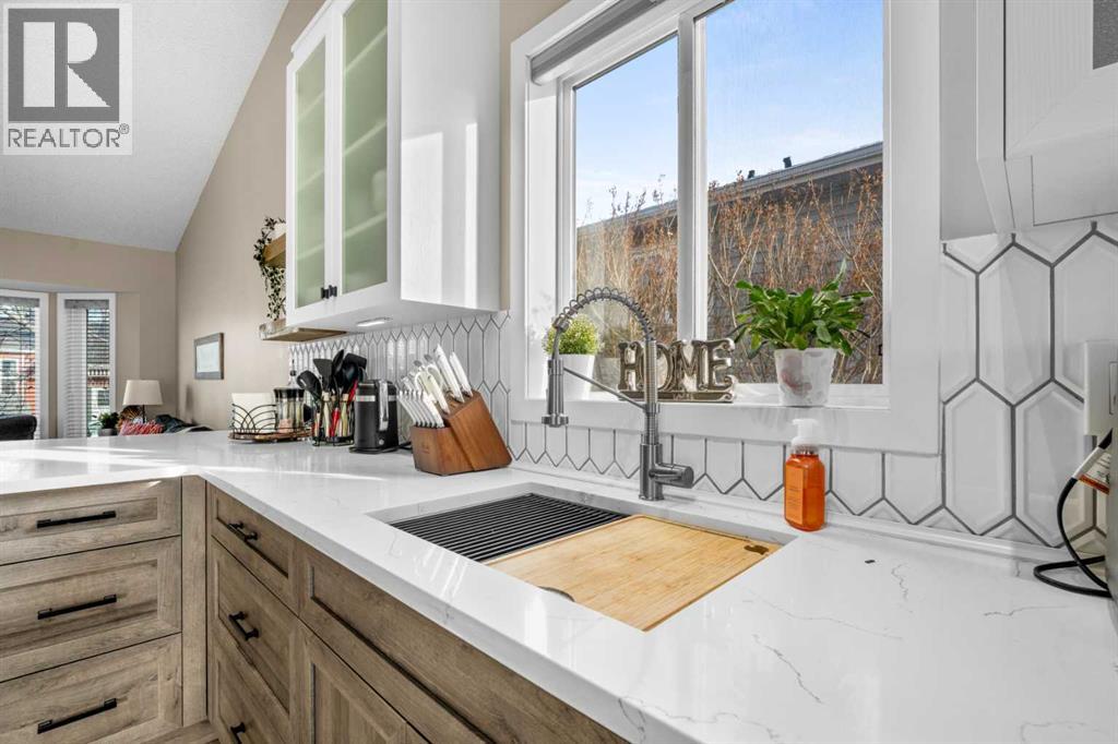 6 Easterbrook Place Se, Airdrie, Alberta  T4B 2H2 - Photo 10 - A2279802