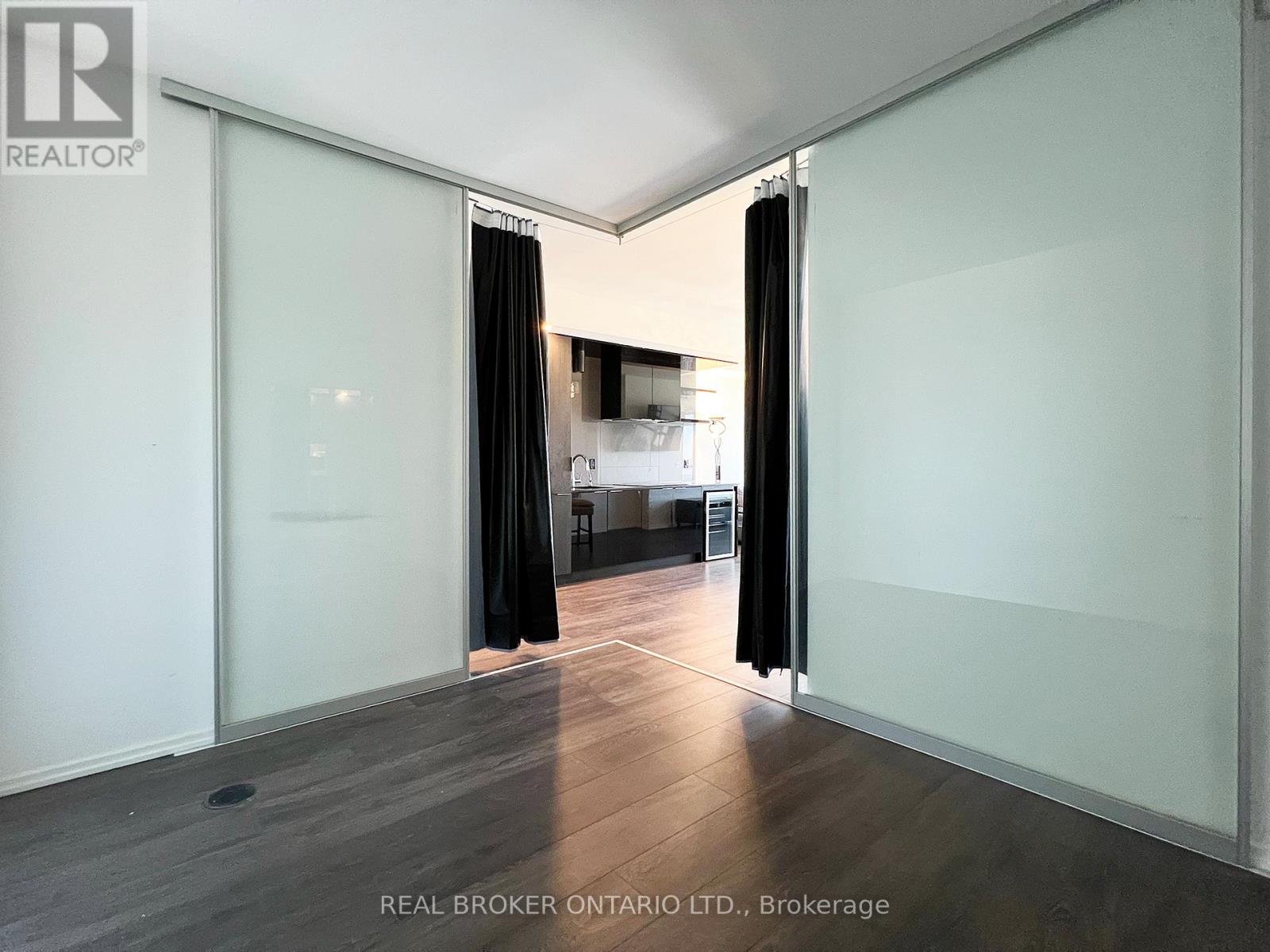 4717 - 70 Temperance Street, Toronto, Ontario  M5H 0B1 - Photo 14 - C12716116