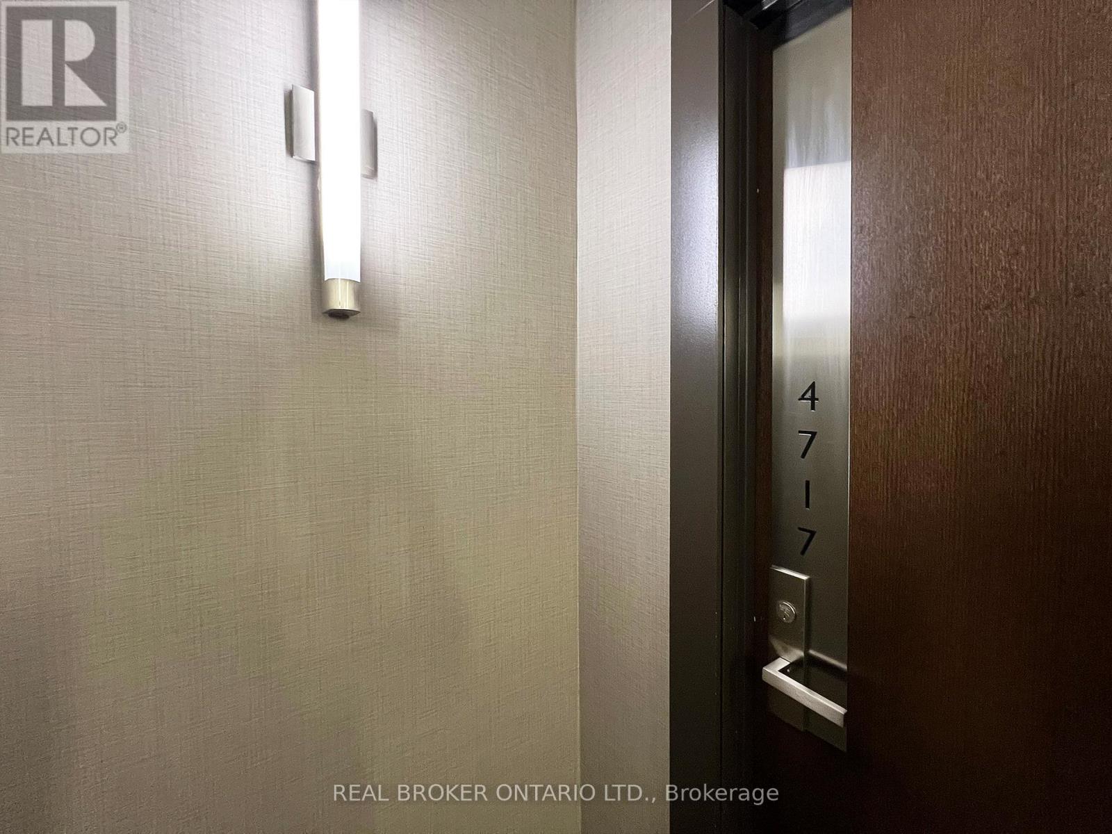 4717 - 70 Temperance Street, Toronto, Ontario  M5H 0B1 - Photo 18 - C12716116