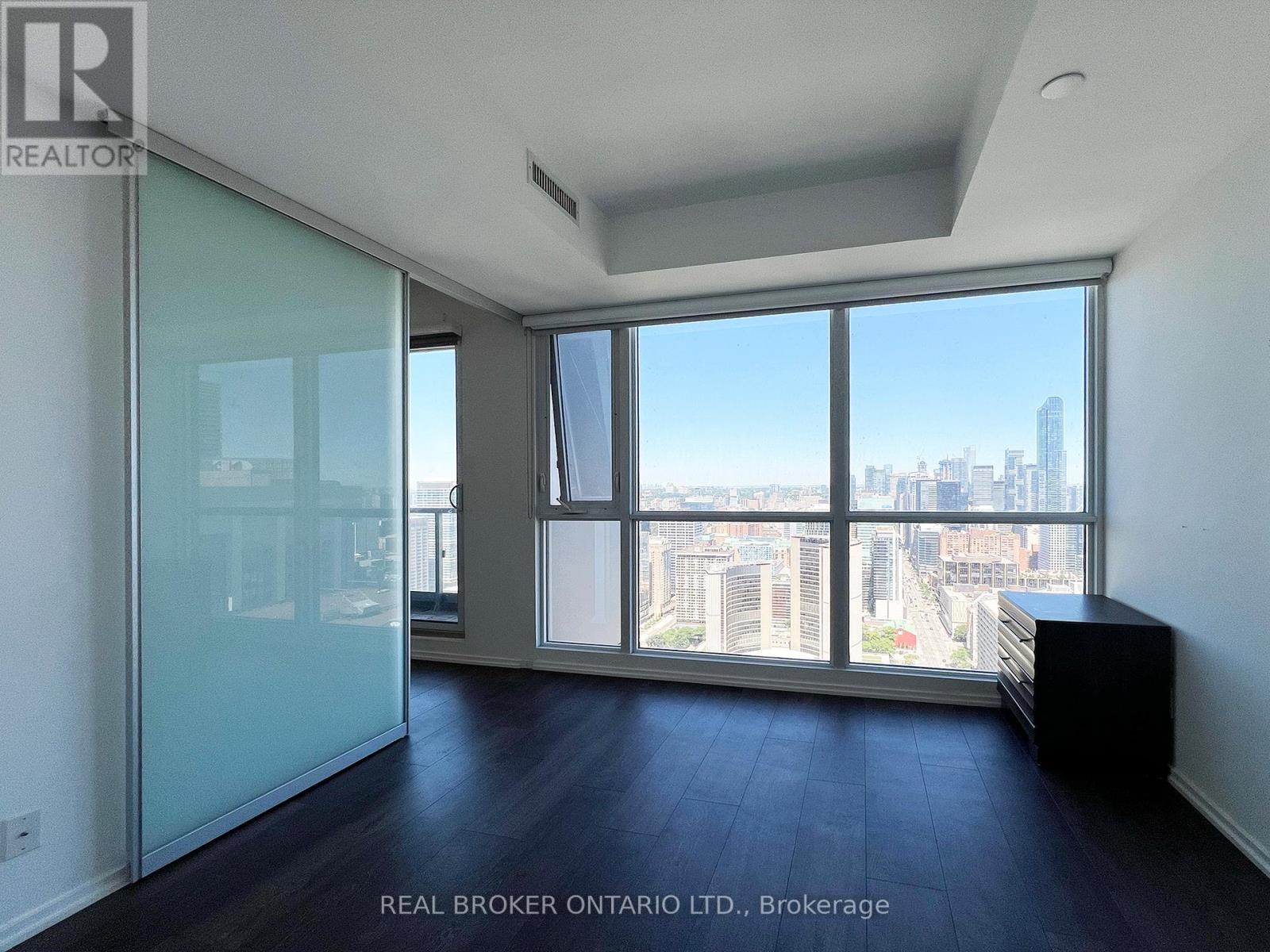 4717 - 70 Temperance Street, Toronto, Ontario  M5H 0B1 - Photo 7 - C12716116